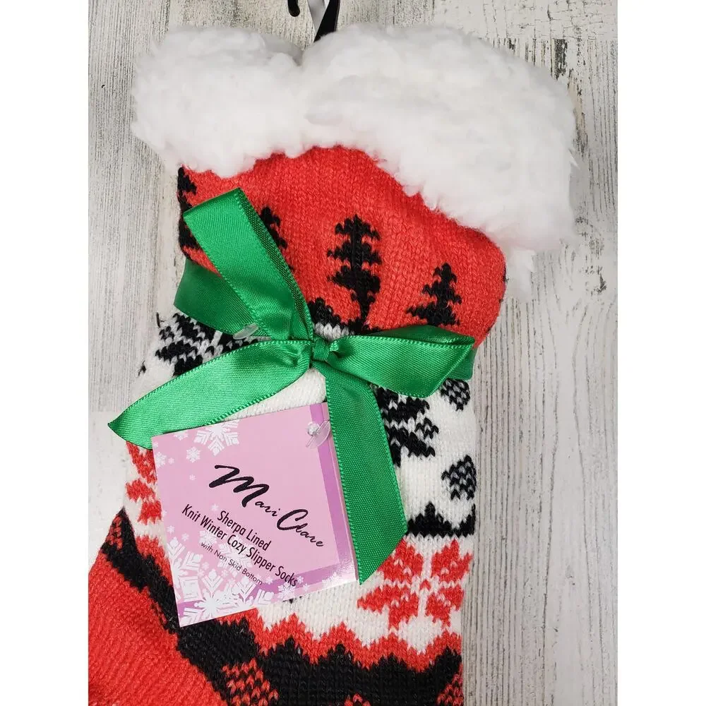 NWT Sherpa Lined Knit Winter Snowflake Holiday Design No-Slip Slipper Socks